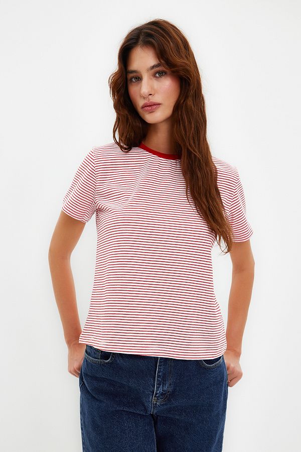 Trendyol Collection-Červené Ecru pruhované Premium Basic Regular/Normal Fit Pletené tričko Crew Neck TWOSS23TS00043 1