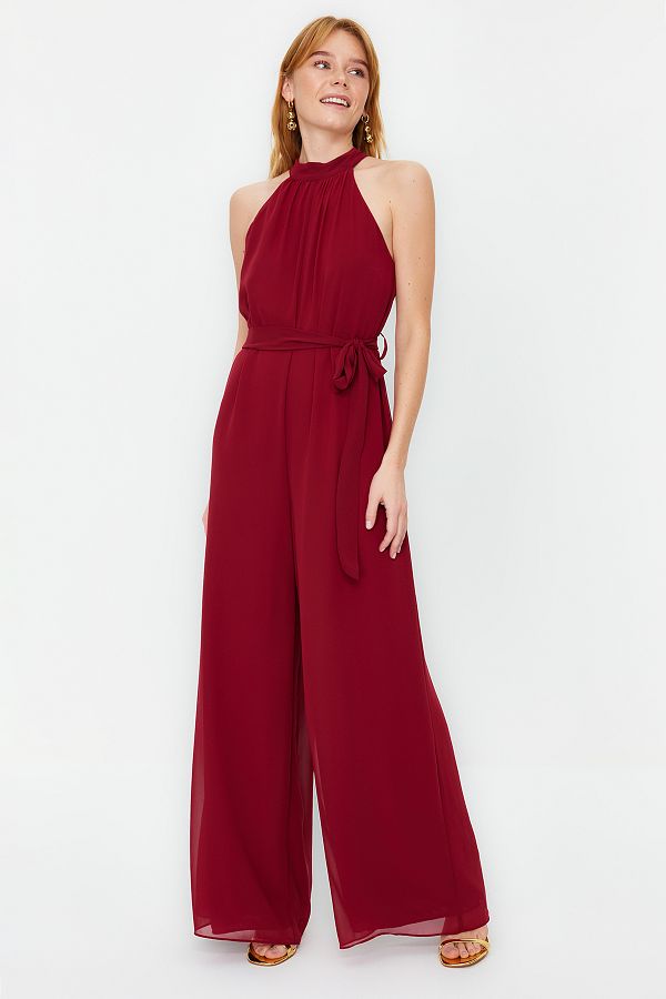 Trendyol Collection-Burgunderroter Maxi-Jumpsuit aus gewebtem Chiffon mit Gürtel und Futter TWOSS23TU00093 1
