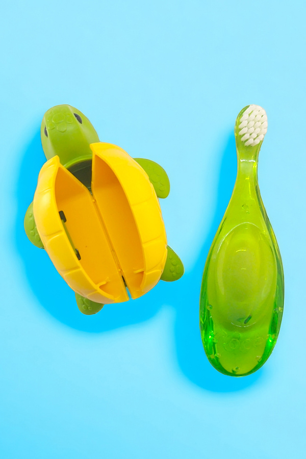 R.O.C.S. Baby 0-3 Yaş Diş Fırçası Ve Flipper Hijyenik Saklama Kabı Seti - Kaplumbağa Figürlü-yeşil