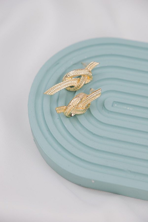 Sacha Accessories-Knot Figured Gold Earrings 1