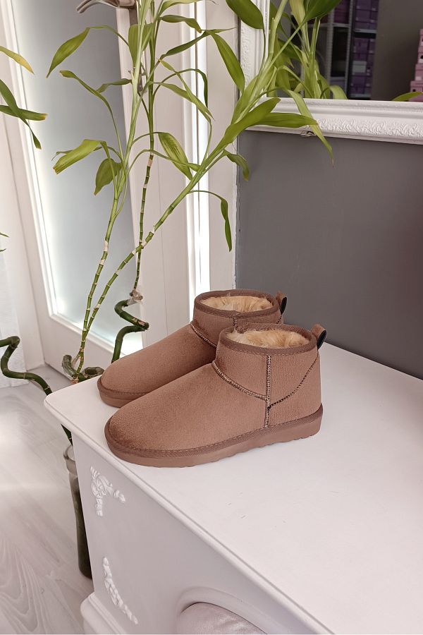 LA CALZATURE Cinnamon Suede Ultra Mini Ankle Length Women s Boots with Fur Inside Trendyol