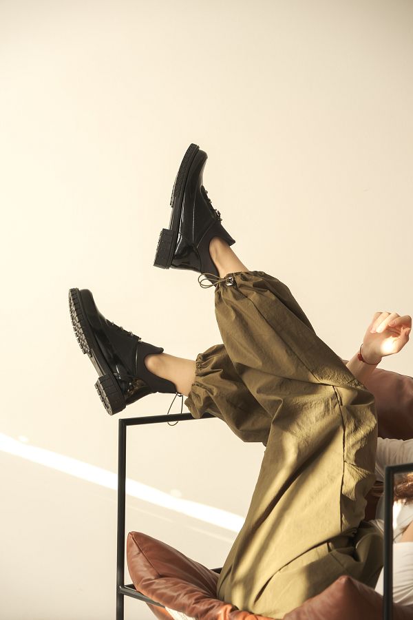 Thin sole boots discount