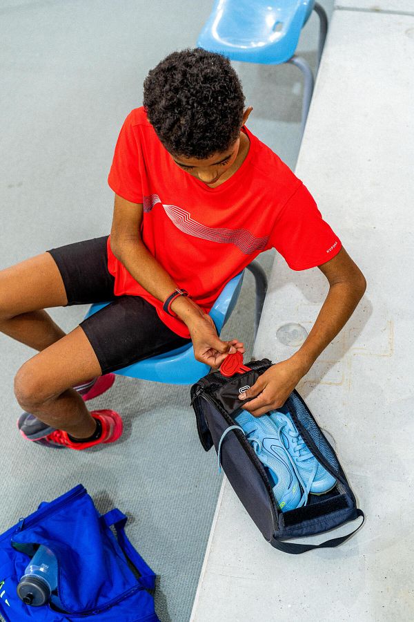 Decathlon shoe bag store