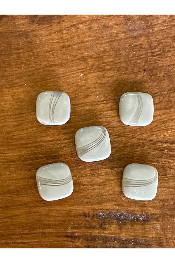 Gönülden Tasarım-2X2 CM GLASS FLOW PATTERNED HOLE BUTTON 5 PCS Gray 1