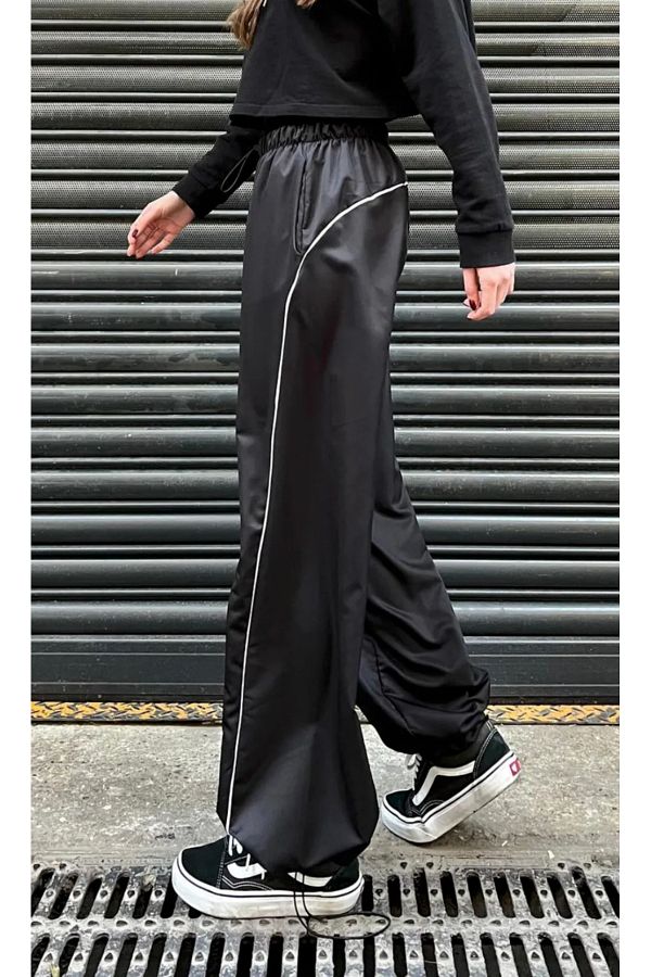 JUNNES-Black Single Strip Parachute Fabric Sweatpants - JNStekşerit 1