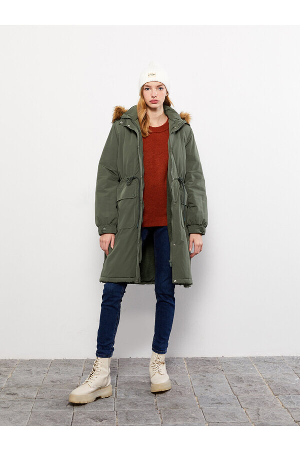 LC Waikiki Einfarbiger Damen-Parka mit Kapuze