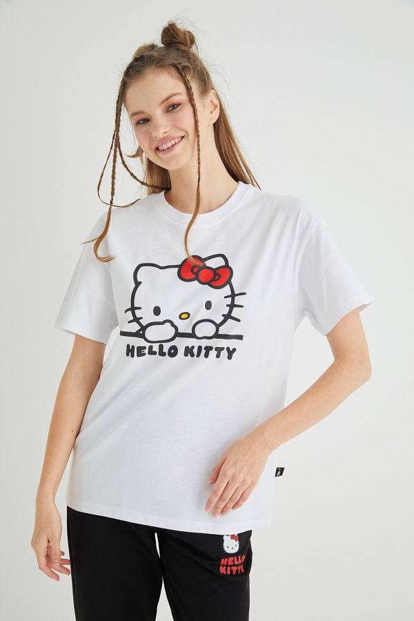 Hello Kitty-Licensed Printed Basic White T-shirt Relaxed Fit Crew Neck 100% Cotton Roz-32 1