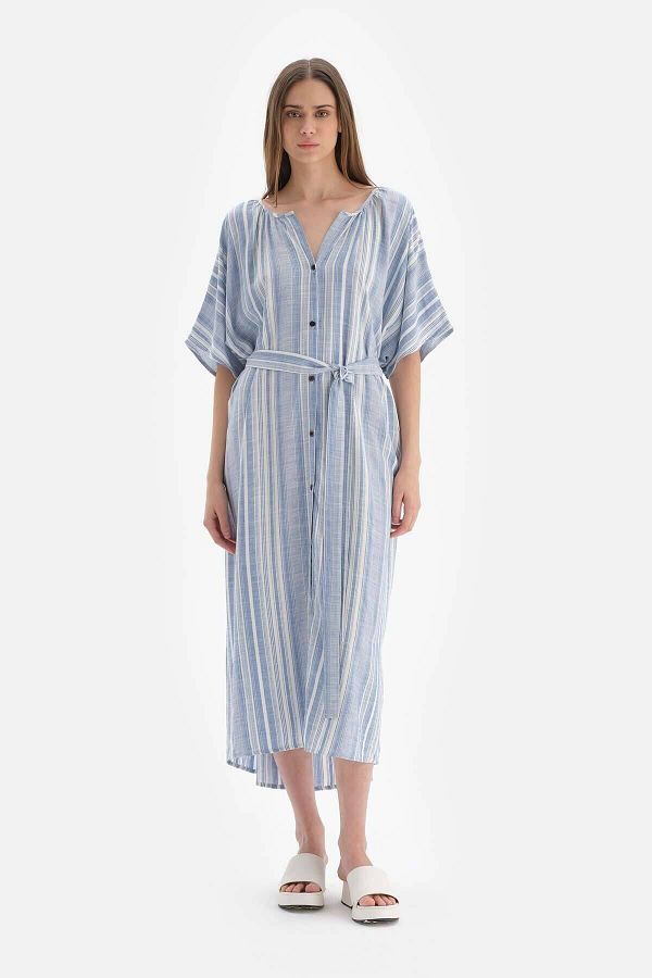 Dagi-Blau-weißes Viskosekleid mit Knöpfen vorne 1