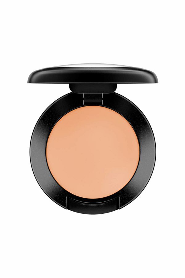 M.A.C-Studio Finish SPF 35 Concealer NW35 Concealer with Permanent and Intense Cream for All Skin - 7 g 1