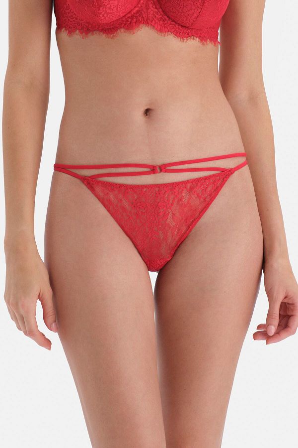 Dagi-Tanga-Höschen mit rotem Spitzenstring und detailliertem Detail 1