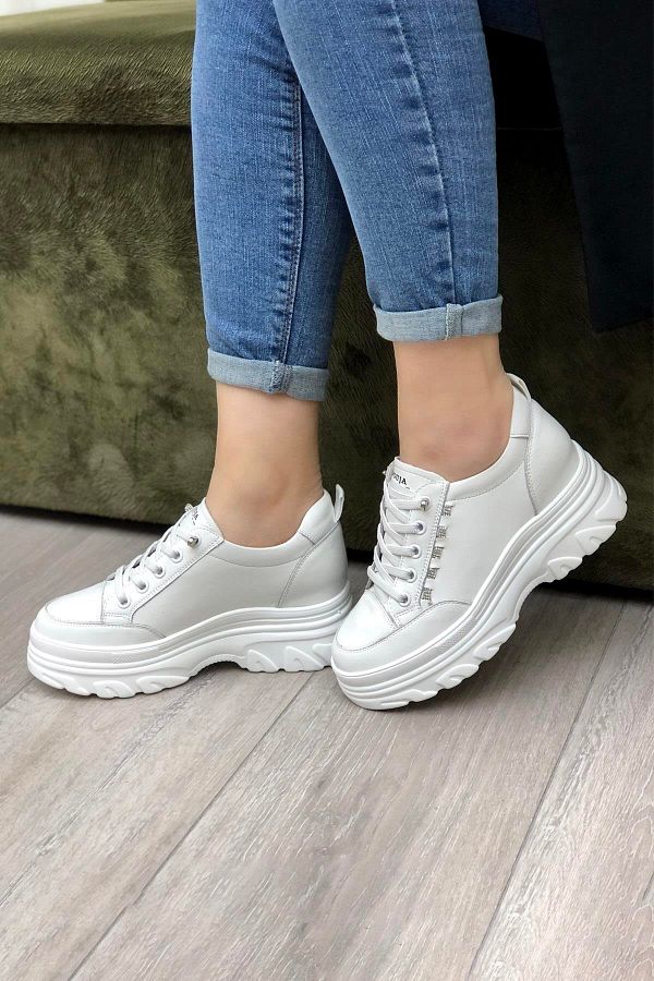 Thick heel sneakers 2025