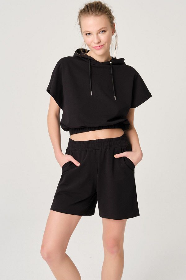 Dagi-Hanorac negru din bumbac crop cu glugă 1