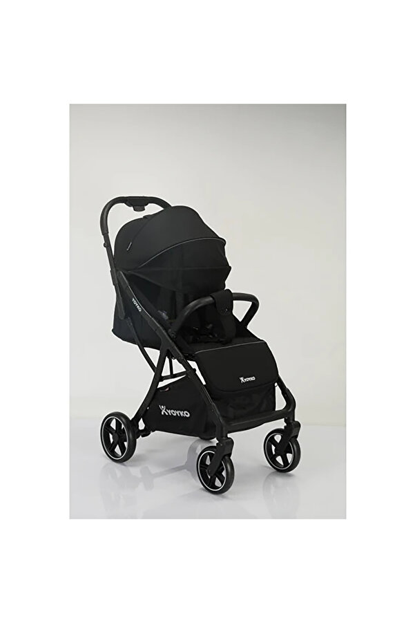 Yoyko Yeni Max Kabin Boy Tek Elle Otomatik Katlanan Pratik Bebek Arabası Siyah