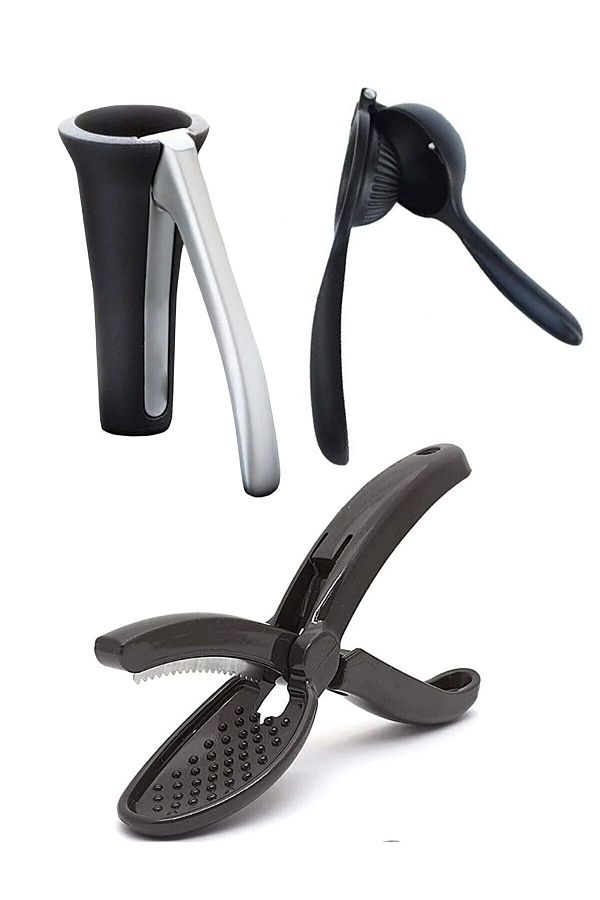 Fırsat Sende-Set of 3 Black Chestnut Scraper, Walnut Nut Cracker and Black Cast Lemon Squeezer 1