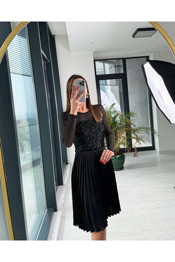 DER NBOUTIQUE Women s Black Sequin Sequin Sleeves Tulle Skirt Shiny Satin Pleated Design New Year Christmas Invitation Dress Trendyol