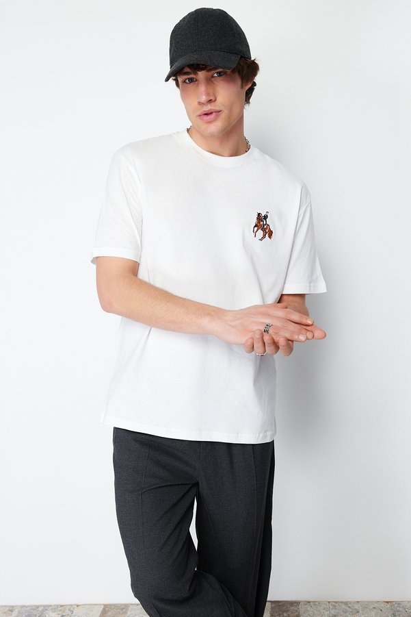 Trendyol Collection Ecru Oversize/Wide Cut Horse/Animal Embroidered Short Sleeve 100% Cotton T-Shirt Tmnss24Ts00089
