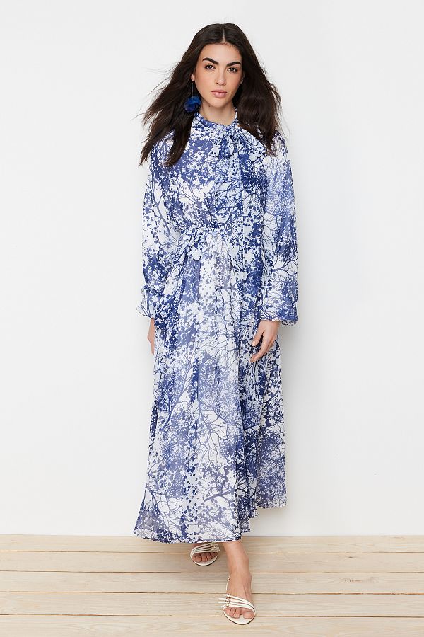 Trendyol Modest-Blaues, langes Abendkleid aus Chiffon mit Blumenmuster und Futter TCTSS24EB00040 1
