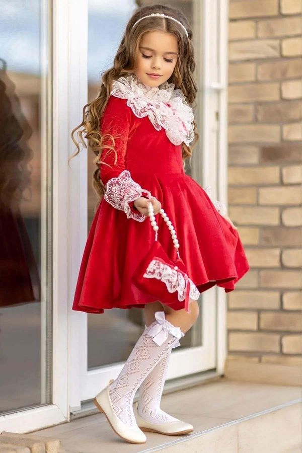 Red dress lace collar discount
