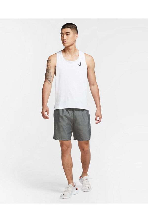 Aj7687 nike store