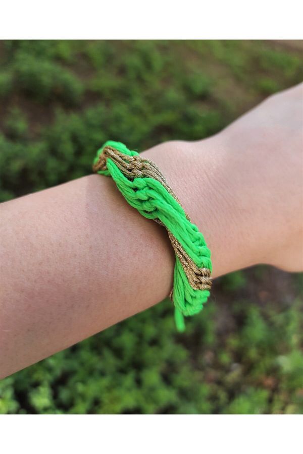 Wavy macrame bracelet new arrivals