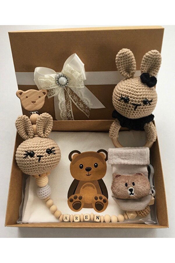 Style Baby Amazing Hoşgeldin Bebek, Unisex, Yenidoğan Bebek Amigurumi Isimli Emzik Askısı Hediye Seti