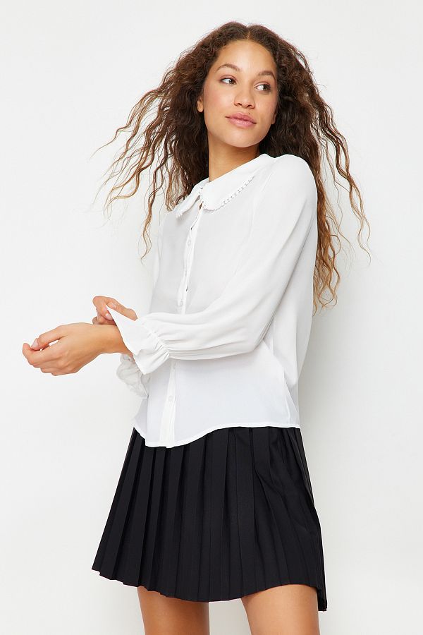 Trendyol Collection-Weißes gewebtes Hemd mit Pompom-Kragen für Babys - TWOAW21GO0717 1