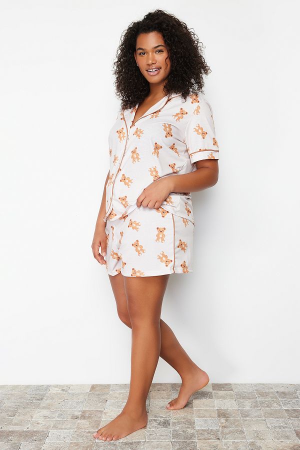 Trendyol Curve-Beiges Pyjama-Set mit Teddybär-Muster - Hemdkragen TBBSS24AI00004 1