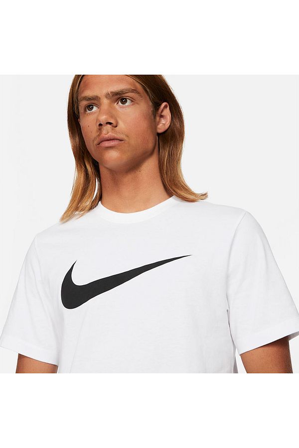 Nike Sportswear Swoosh Men s White T Shirt Trendyol