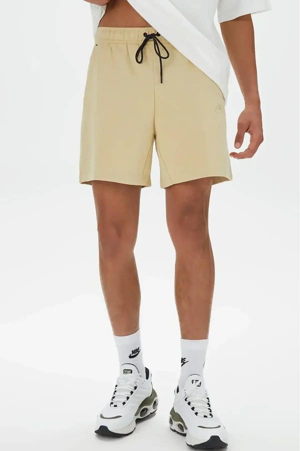 Nike Tech Fleece Lightweight Standard Fit Men s Sports Shorts Trendyol