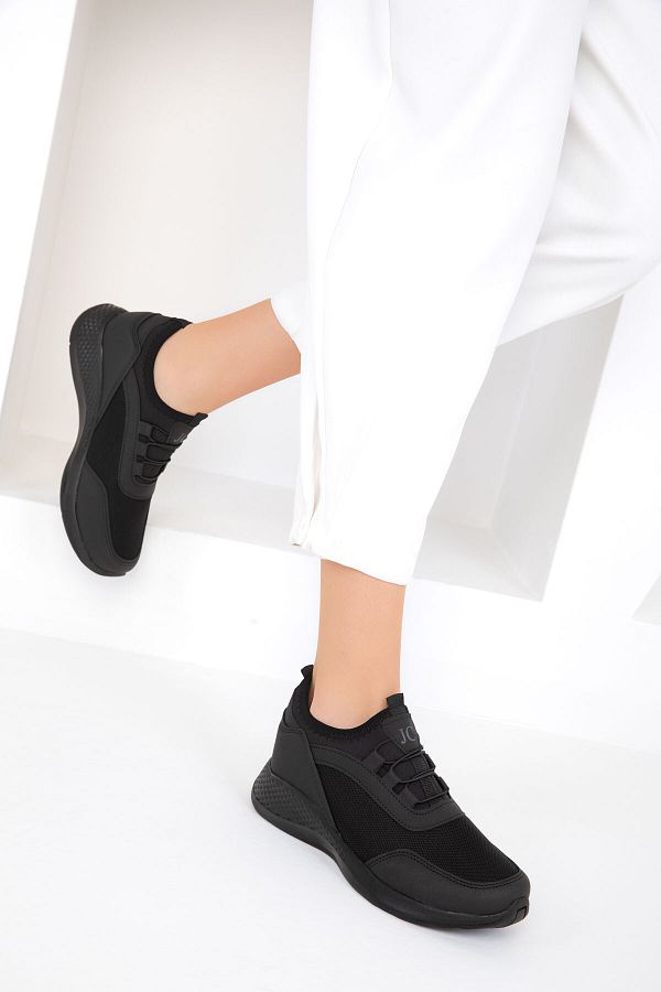 SOHO-Μαύρο-Μαύρο Γυναικείο Sneaker 15226 1