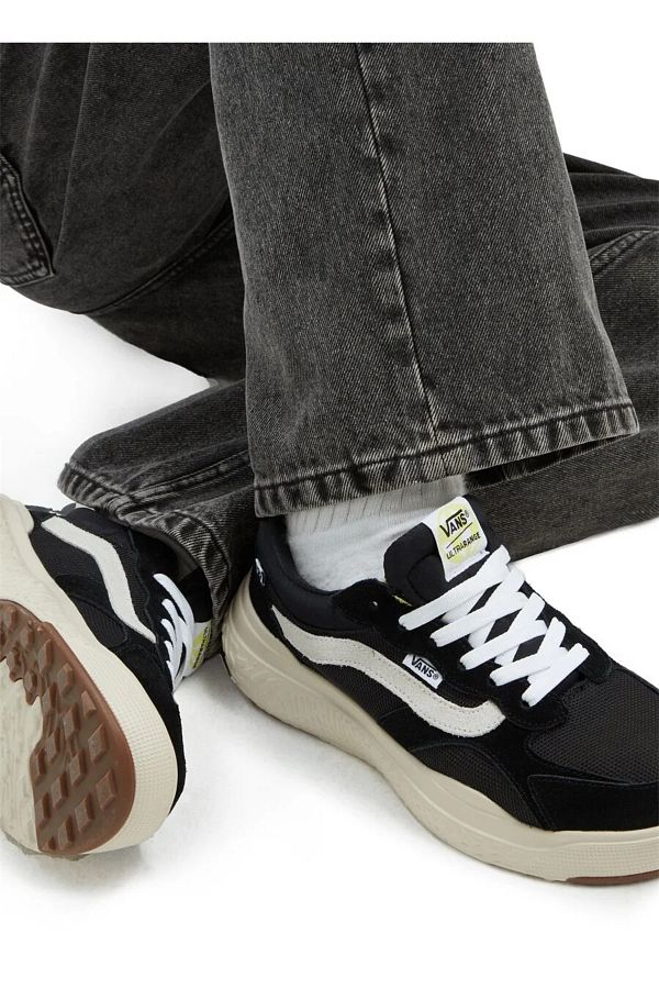 Flat shoes vans best sale
