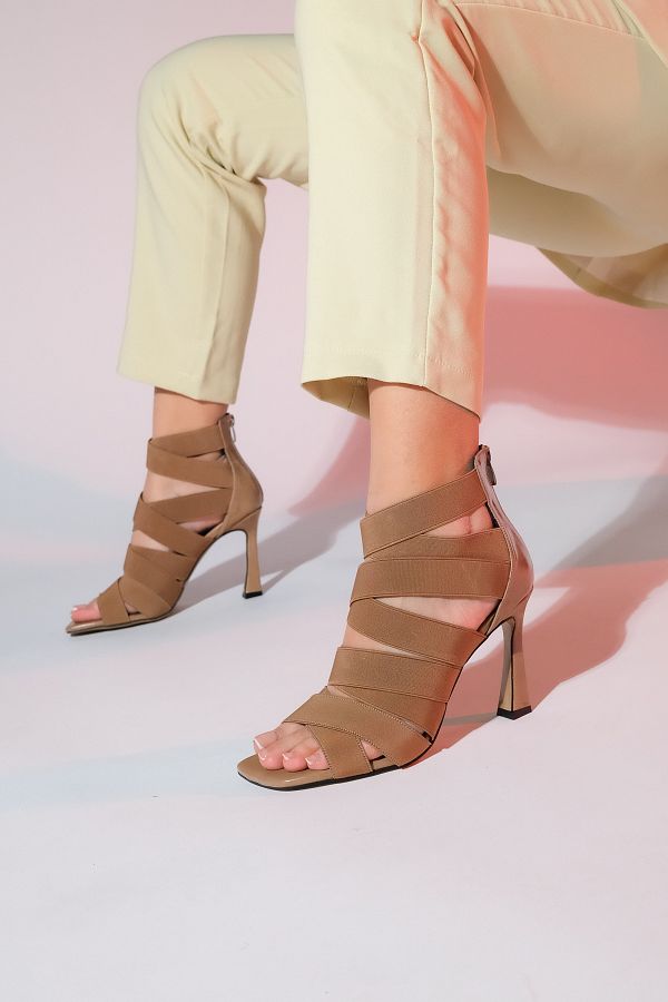 Dark beige heels shop
