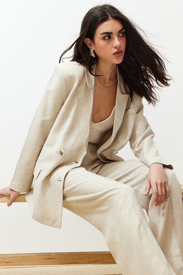 Trendyol Collection-Beigefarbener Blazer aus Baumwoll-Leinengewebe mit zweireihigem Verschluss TWOSS24BC00018 1
