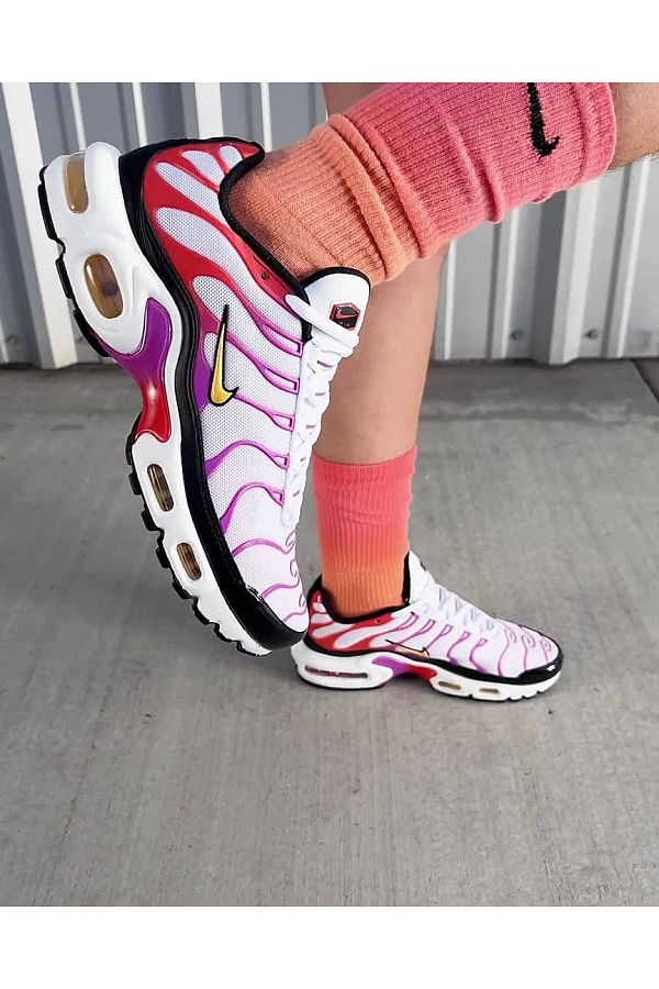 Nike W Air Max Plus Women s Sports Shoes Trendyol