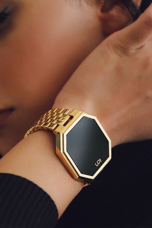 Shiny gold watch best sale