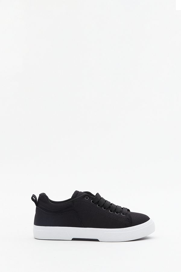 Flat sole sports shoes discount