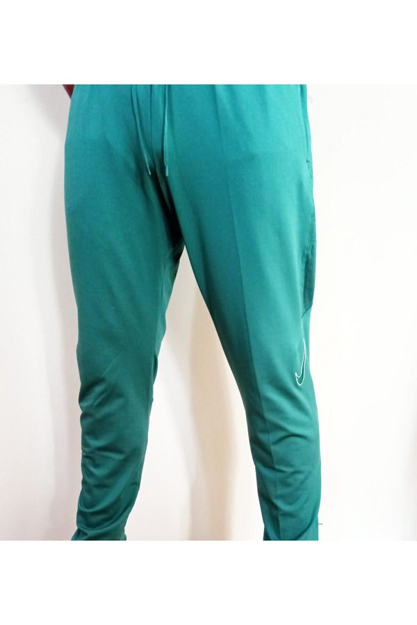 Nike sweatpants with zipper pockets cheap
