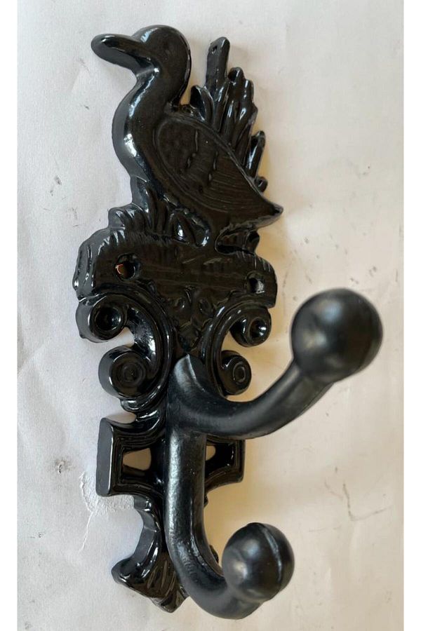 Ant-Cast Iron with Duck Motif Hanger 1