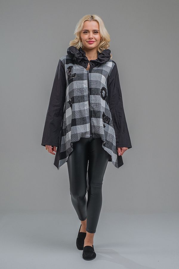 Bold & Young-Women's Black Color Gathered Collar Embroidered Seersucker Combination Parachute Jacket 1