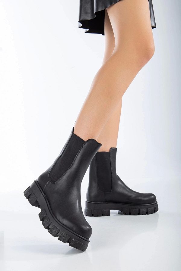 TREND Black Women s Rubberized Boots
