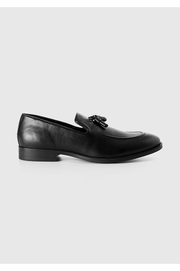 United Colors of Benetton Men s Black Tasseled Light Heel Loafers Trendyol