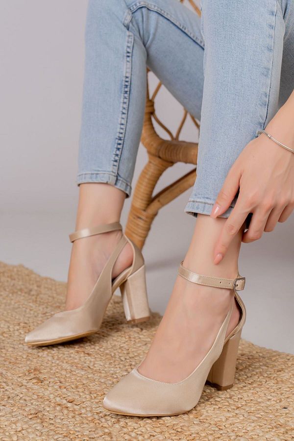 Cream satin shoes top