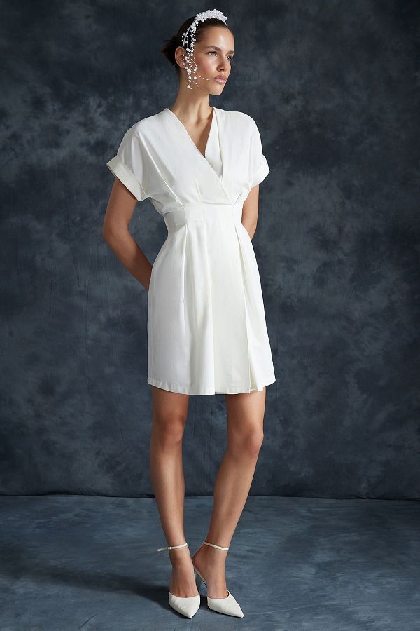 Trendyol Collection-Біла ткана сукня з відкритою талією, двобортним коміром, А-силуетом, міні-сукня TWOSS24EL00147 1