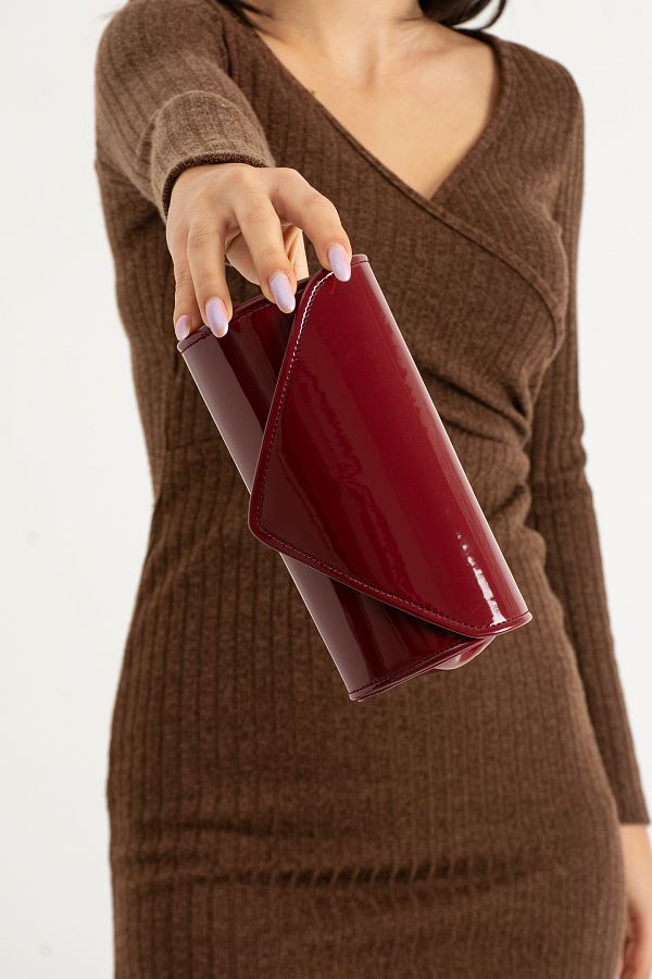 Claret clutch bag top