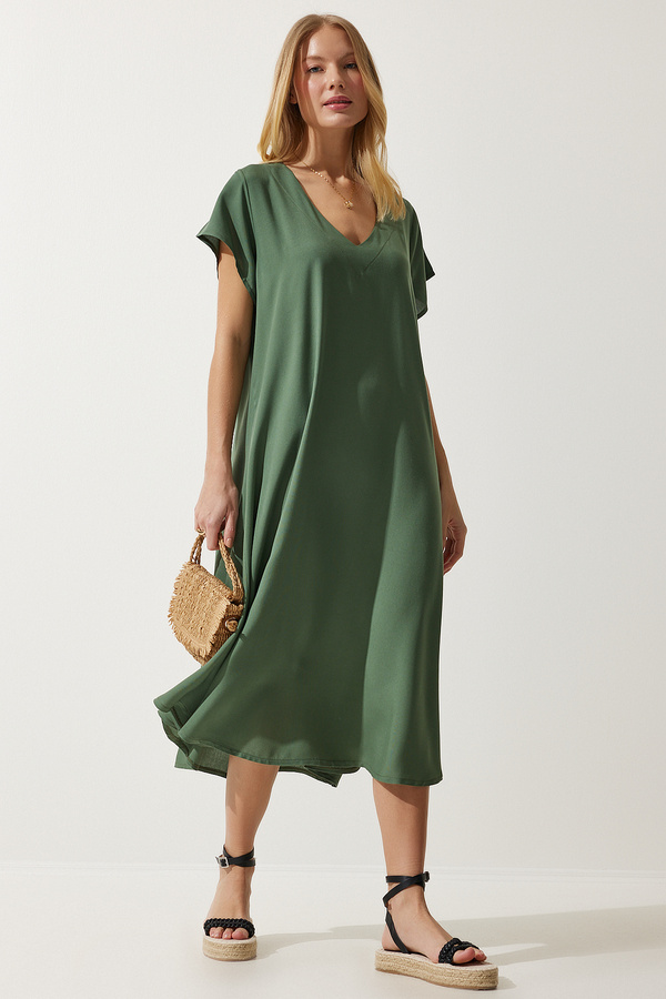 Happiness İstanbul-Khakifarbenes Sommerkleid aus fließender Viskose mit V-Ausschnitt für Damen EN00612 1