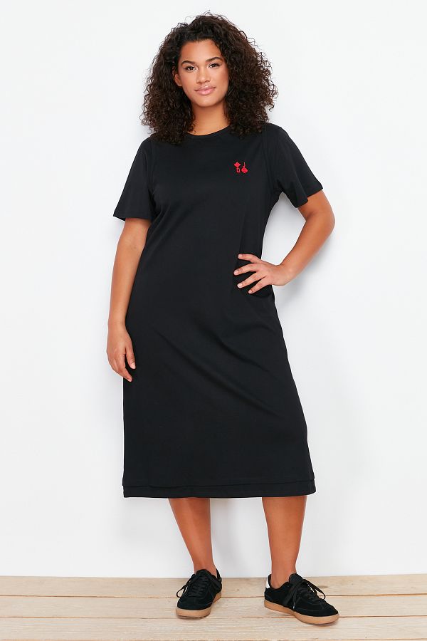 Trendyol Curve Knitted Maxi Black Embroidered T shirt Dress 100 Cotton TBBSS24AH00084