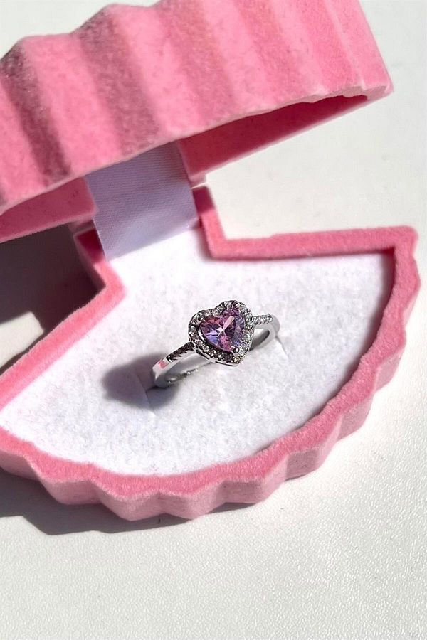 Heart solitaire ring hotsell