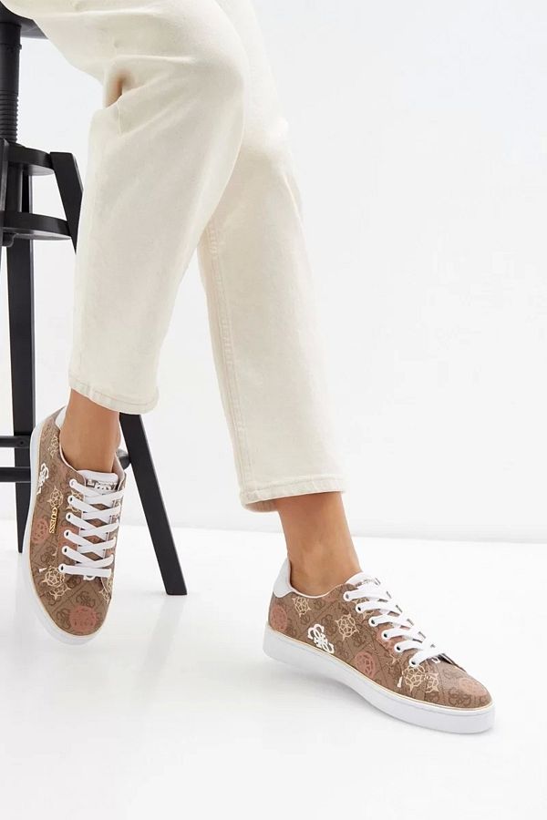 Beckie logo print sneaker guess clearance