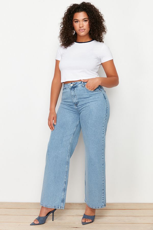 Trendyol Curve-Hellblaue, weit geschnittene Jeans mit hoher Taille TBSSS24CJ00028 1