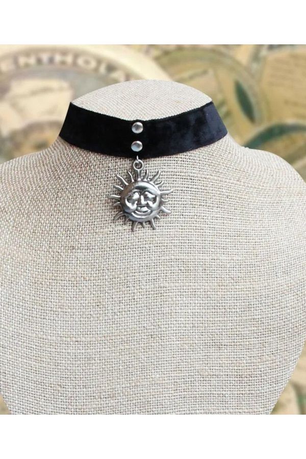 Modaadresiniz Leon Mathilda Power of Love Character Necklace Trendyol